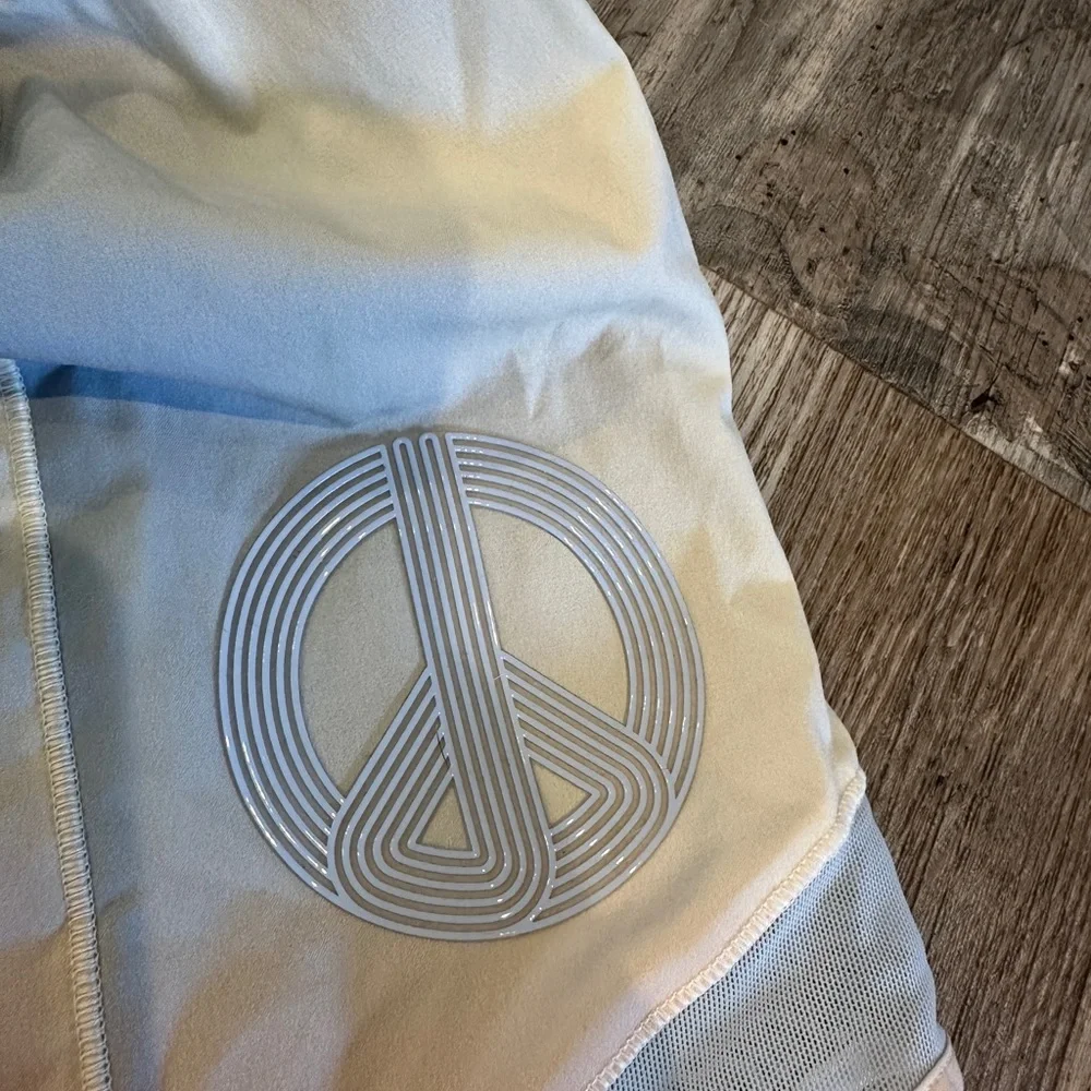 Lululemon x Madhappy Hotty Hot Short 4"
Madhappy Ombre Small Multi sz 14 - Picture 5 of 12